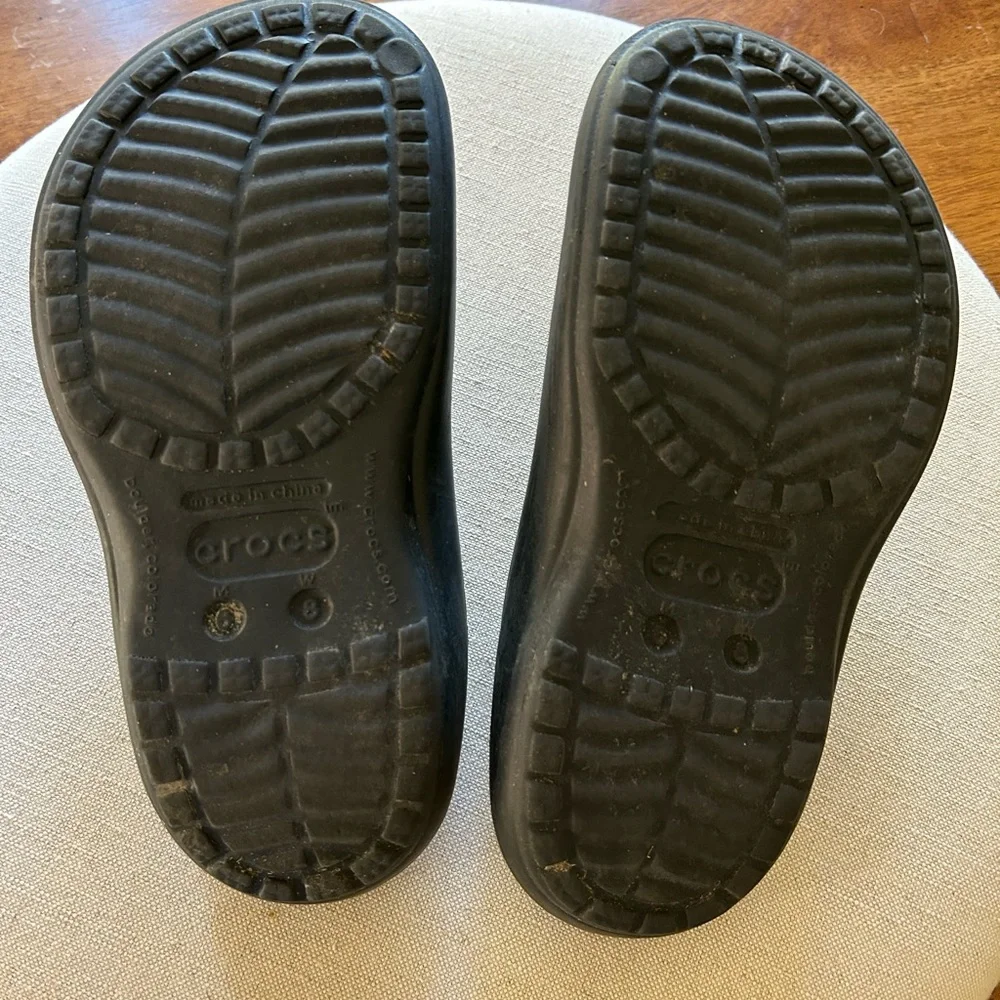 CROCS Adult Unisex Baya Slide Two-Tone Slide Sandals in Black and Cream Footbed
